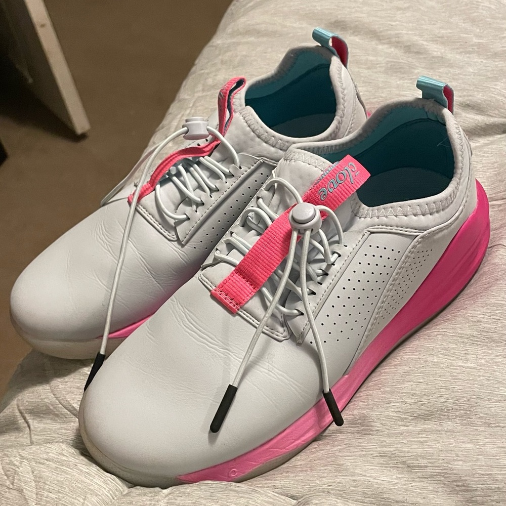 clove tennis shoes